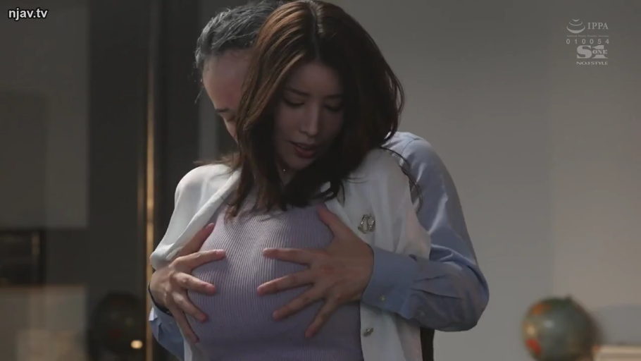 Indoor · 胸部 · 揉乳 · 巨乳 · Enjoy · Standing Posture · Sweater