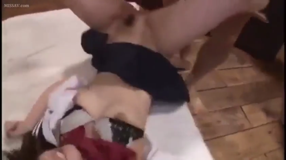 室内 · 性行為 · JK制服 · M字開脚 · ぼかし · 下半身特写 · 成人视频