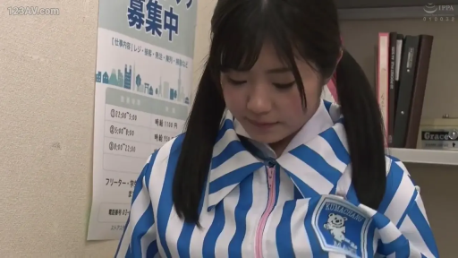 室内 · 站立 · 半身 · 便利店制服