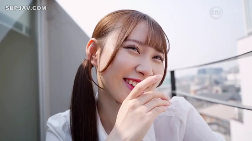 面部 · 白衬衫 · 笑容 · 歪头 · 马尾 · 遮嘴 · 天台