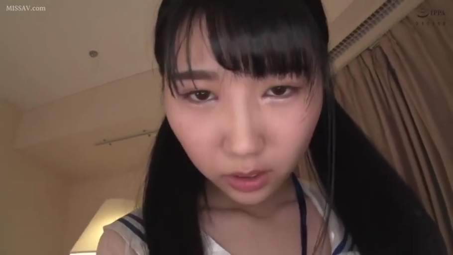 室内 · 面部特写 · 水手服