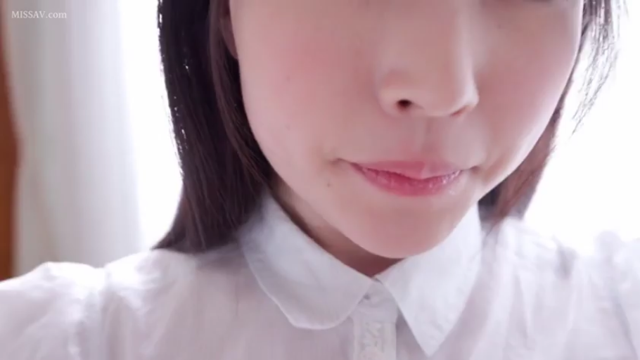 室内 · 平静 · 白衬衫 · 嘴部 · 正面