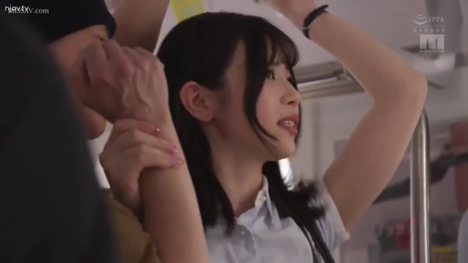 面部 · Stand · shirt · 惊恐 · 电车 · 拉环 · 抓手腕 · 痴汉情节