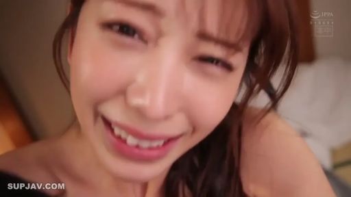 室内 · 身をかがめる · 顔部のクローズアップ · 全裸 · 性行為 · 笑容 · 動的ぼかし