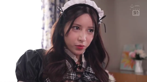 脸部特写 · 站立 · 平静 · 室内光线 · 注视 · 女仆装 · 女仆头饰 · 房间内