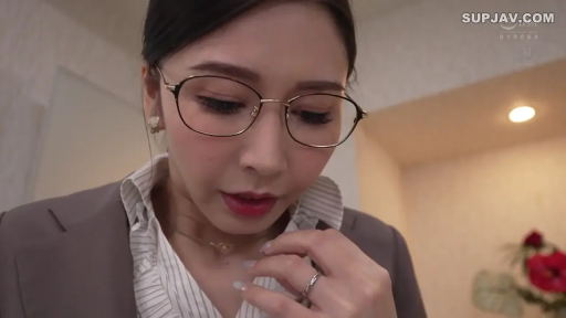 严肃 · 全景 · 多人 · 爬行 · 地下室 · 口嚼 · BDSM调教 · 束身衣