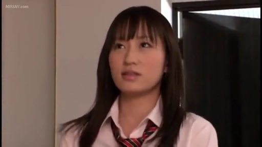 室内 · 单人 · 站立 · 白衬衫 · 自然 · 注视 · 特写