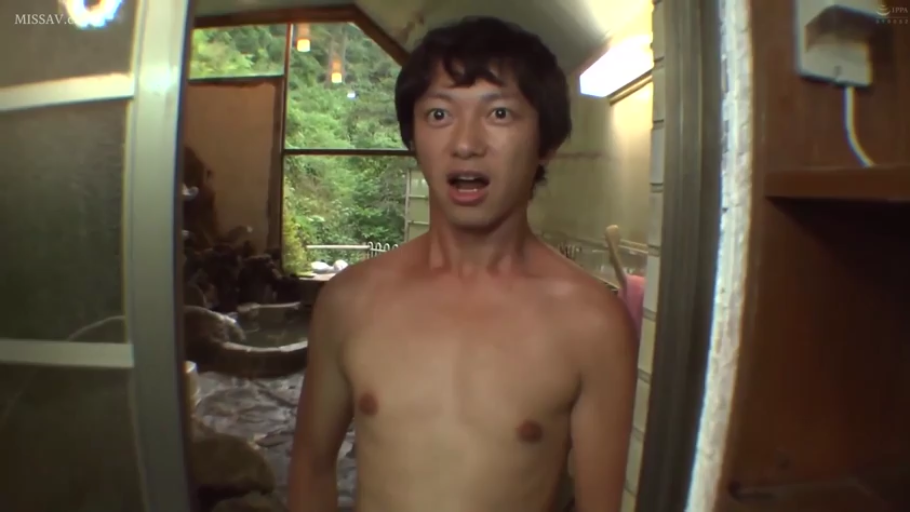 浴室 · 站立 · 上半身 · 男优 · 上半身裸体 · 衝撃 · 发现