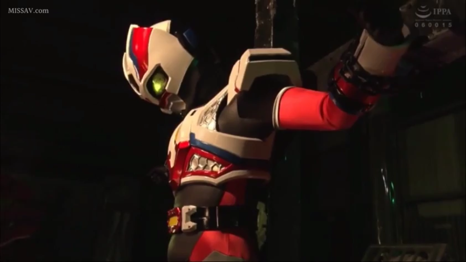 半身 · 廃墟 · 皮套