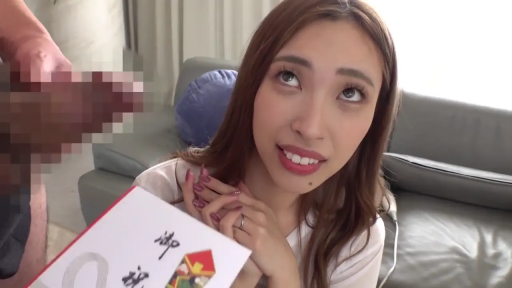 室内 · 面部 · 跪姿 · 白色上衣 · 期待 · 生殖器 · 痴女 · 注视生殖器