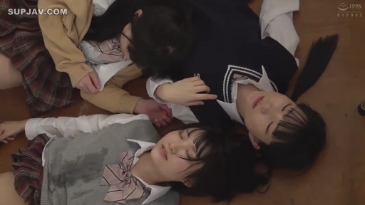 Indoor · Face · Close your eyes · 多人 · JK Uniform · Bow tie · 躺卧 · Sleep