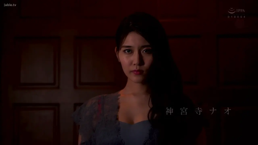 室内 · 严肃 · 面部特写 · 凝视 · 正面站立 · 蕾丝裙 · 神宫寺奈绪