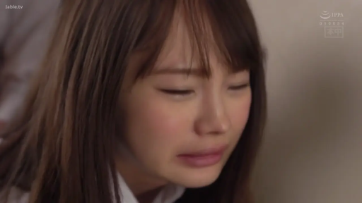 Indoor · Lower your head · 面部特写 · Crying · 悲伤 · 情感戏 · 白领衬衫