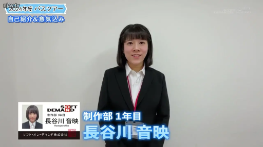 室内 · 面部 · 迷离 · 长发 · 张嘴 · 正面 · 泳装
