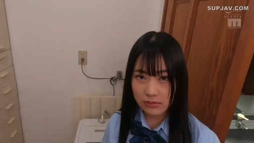 脸部特写 · 站立 · 无神 · 对视 · 洗手间 · 水龙头 · JK · 蓝色校服衬衫