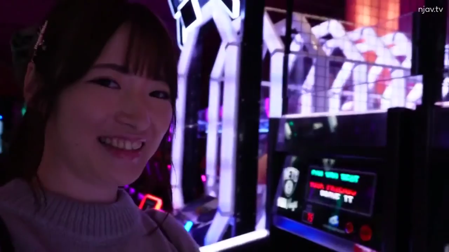 骑乘位 · 教室 · 迷离 · 全景 · 跨坐 · 课桌椅 · 露乳上衣 · 校园系列