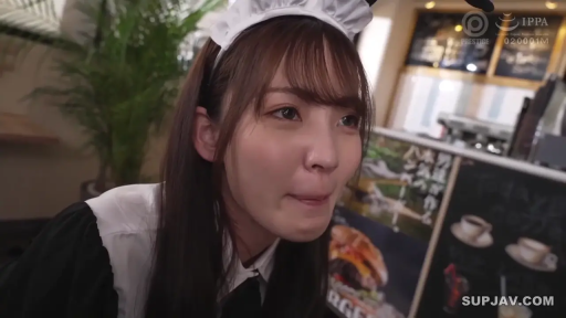 坐姿 · 脸部特写 · 自然 · 注视 · 女仆装 · 头饰 · 亚洲 · 咖啡厅