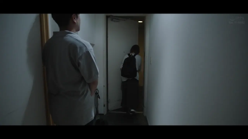 全景 · 休闲服 · 室内走廊