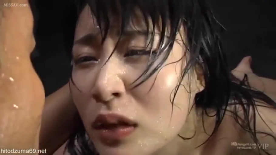 性交 · 角色扮演 · 卧室 · 后入式 · 中景 · 无码 · 痛苦与快感 · 皇冠