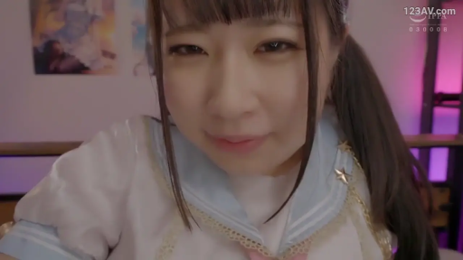 室内 · 俯身 · 脸部特写 · 微笑 · 凝视 · 水手服 · POV