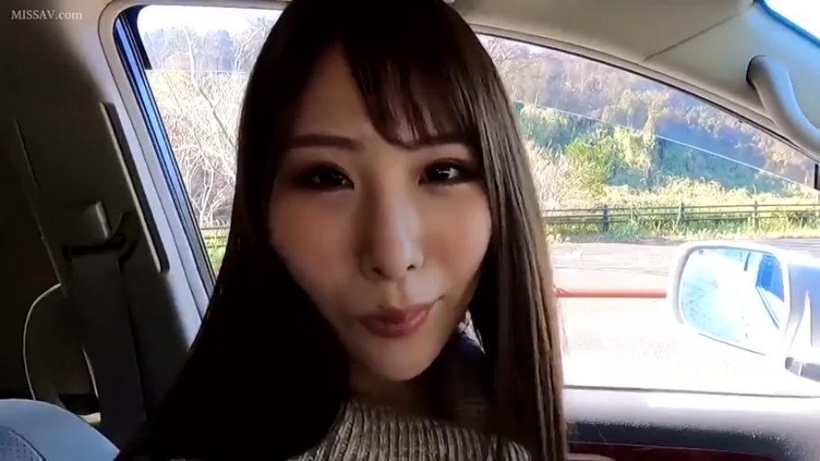 卧室 · 臀部特写 · POV视角 · 性交行为 · 俯卧姿势 · 黑色上衣与黑丝袜
