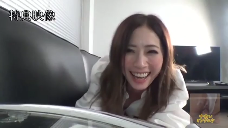 性交 · 全裸 · 卧室 · 迷离 · 中景 · 床 · 女上位 · 成人