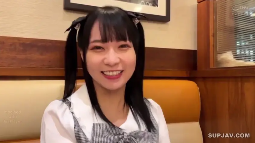投入 · 站立 · 中景 · 内衣 · 厨房 · 接吻 · 调情 · 冰箱