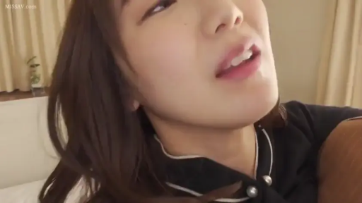 室内 · 脸部 · 迷离 · 性行为 · 仰头 · 近景 · 黑色衣物