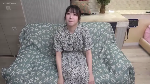 开腿 · 奶牛装 · 迷离 · 打码 · 拍摄 · 摄影棚 · 照相机