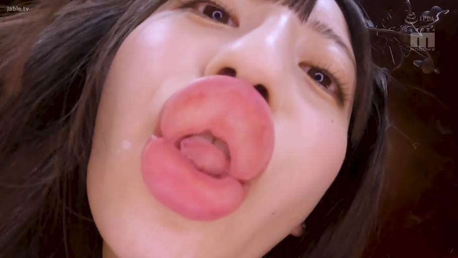 Stick out tongue and lick · 唾液 · 诱惑表情 · 室内空间 · 黑色细肩带 · 嘴部大特写 · 仰头后倾