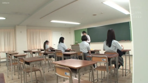 座り姿勢 · 教室 · 机材 · 学園もの · 严肃认真 · 全景远景 · 日式校服 · 集体听课