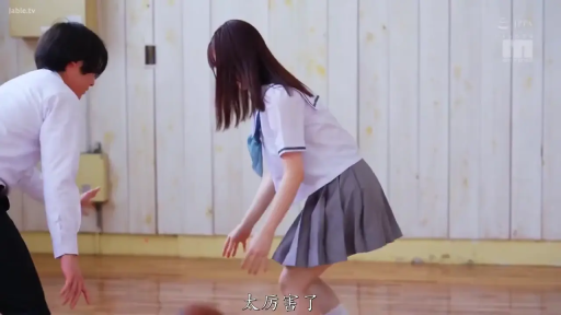 体育馆 · プリーツスカート · 中景 · 运球 · 打篮球 · 露齿笑 · バスケットボール · 男学生