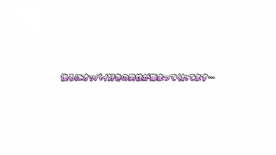 顔部のクローズアップ · 喜悦 · ネックレス · 注视镜头 · 室内房间 · 柔光 · 正面坐姿 · 蓝色吊带裙