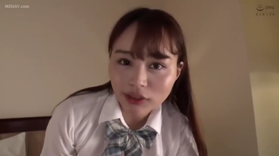 全裸 · 仰卧 · 床上 · 是 · 呻吟 · 高潮