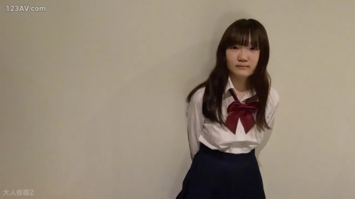 室内 · 胸部特写 · 揉捏乳房 · 白色蕾丝文胸 · 抓握 · 局部画面