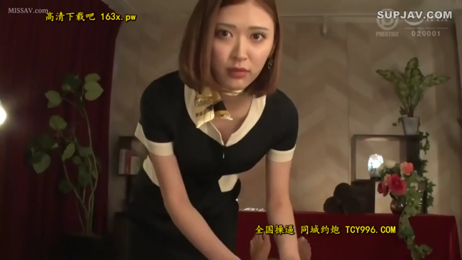 严肃 · 俯身 · 角色扮演 · 半身 · 制服 · 注视 · 房间 · 丝巾