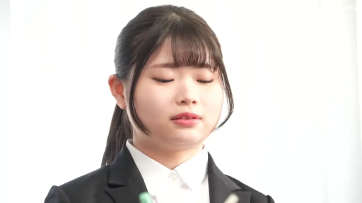 室内 · 脸部 · 站立 · 西装 · 拘谨 · 交流 · OL