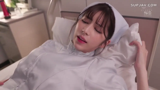 病房 · 护士服 · 迷离 · 枕头 · 仰卧 · 制服 · 头部特写 · 躺卧