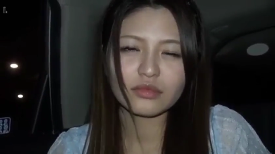 浅蓝色上衣