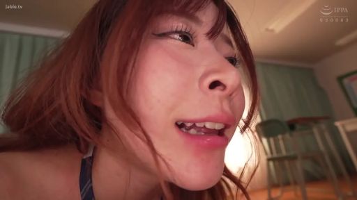 室内 · 俯身 · 喘息 · 嘴部特写 · 动情 · 制服领结