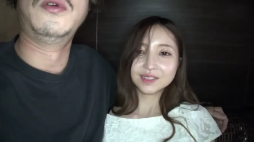 室內 · 站立 · 微笑 · 面部特寫 · 蕾丝裙 · 合影 · 自拍風格