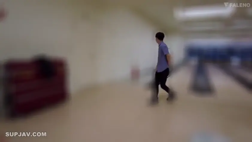 远景 · 短袖衬衫 · 保龄球馆