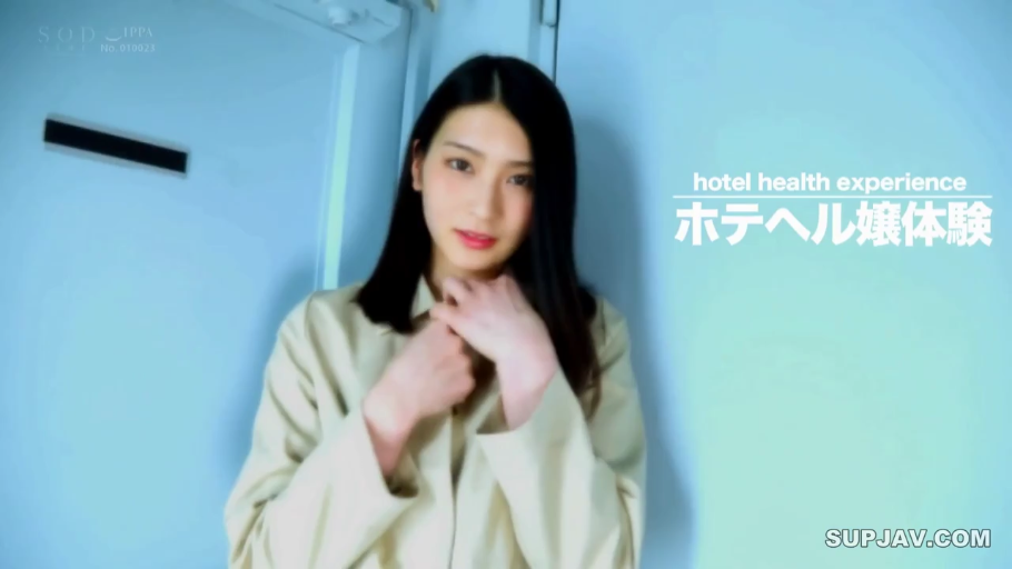 马赛克 · 自慰 · 沙发 · 皮鞋 · 微笑 · 客厅 · M字腿 · 全身特写