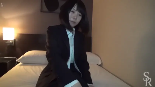 面部 · 比基尼 · 站立 · 对视 · 户外 · 笑容 · 草帽 · 海边