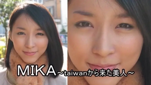 脸部特写 · 甜美 · 微笑 · 室外 · 长发 · 正面 · 毛领围巾