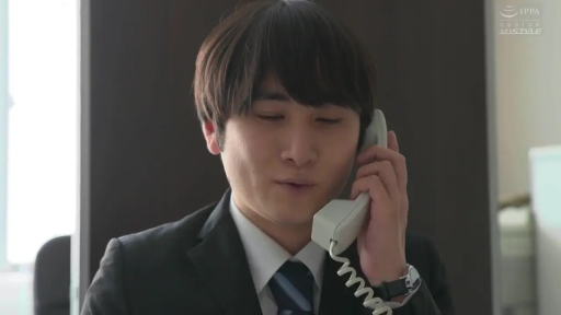 投入 · 脸部特写 · 口交 · 沙发 · 客厅 · 跪姿 · JK制服 · 男根打码