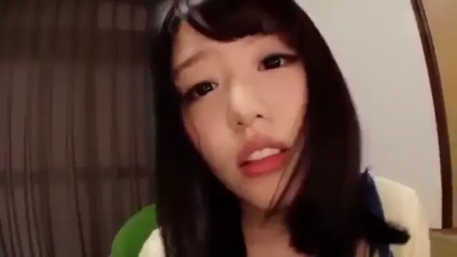 室内 · 顔部のクローズアップ · ニットセーター