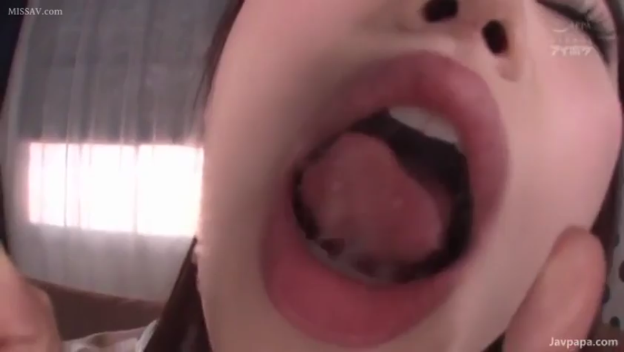 室内 · 迷离 · 白色衬衫 · 仰头 · POV · 嘴部特写 · 伸舌头