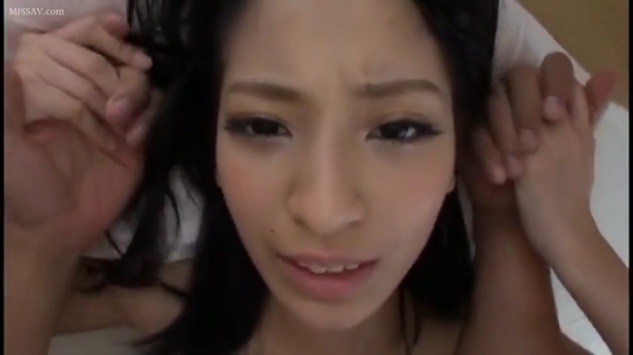 女上位 · 性交 · 床上 · 陶醉 · 中景 · 窗帘 · 紫色短裙 · 三人行