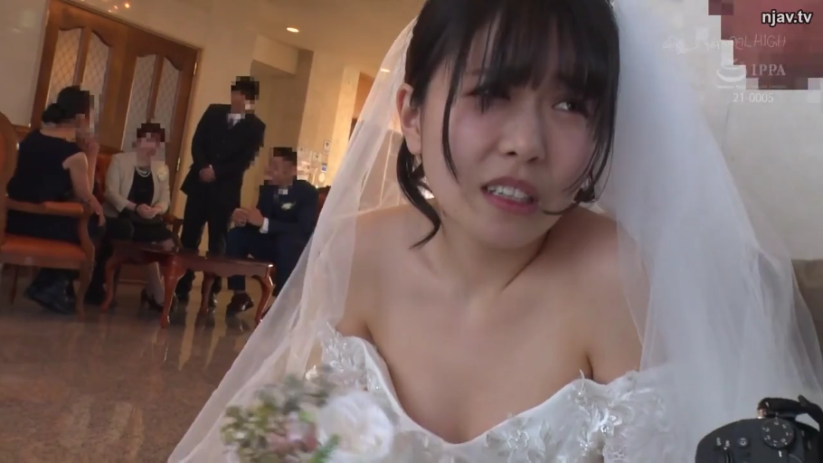 坐姿 · 面部特写 · 婚纱 · 婚礼现场